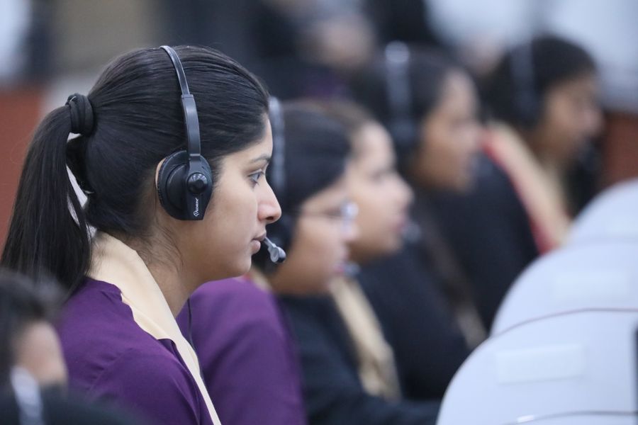 Limitise quality assurance specialist listening in on the calling floor